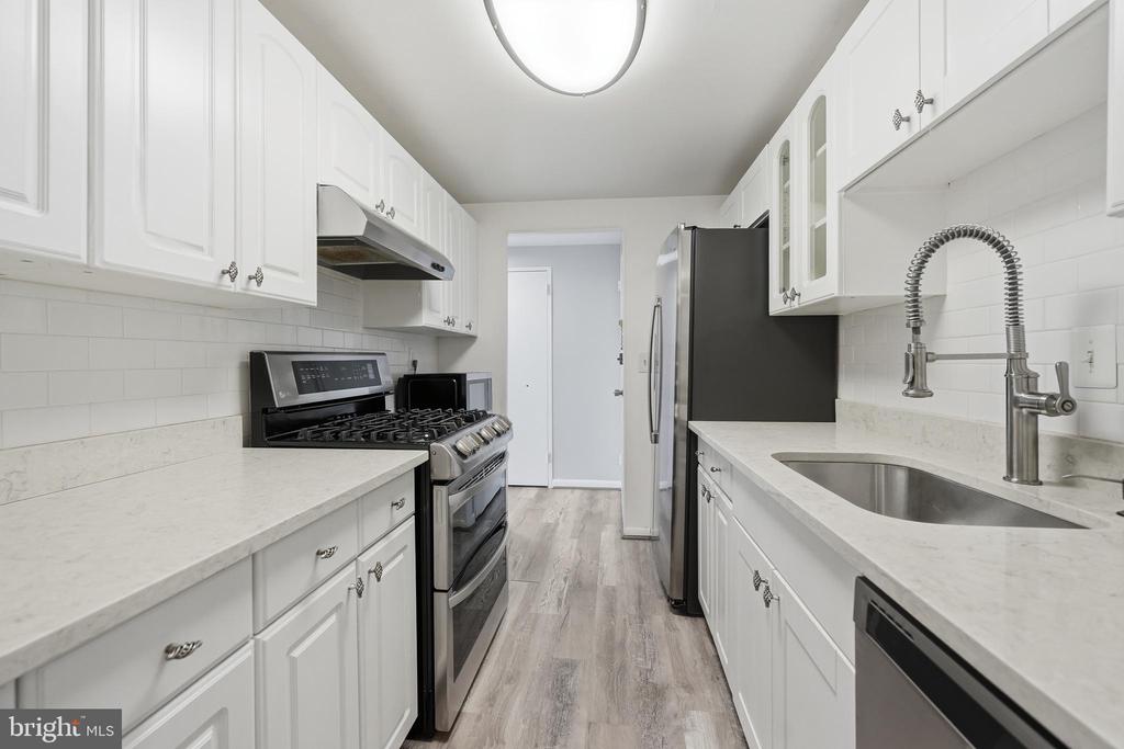4600 DUKE STREET Unit: 519