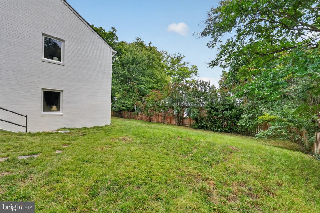 313 VASSAR ROAD