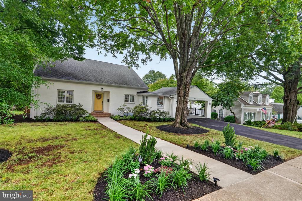 313 VASSAR ROAD