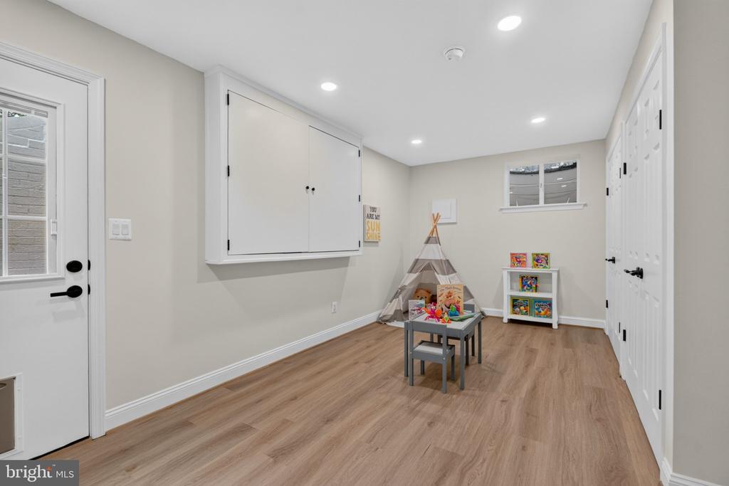313 VASSAR ROAD