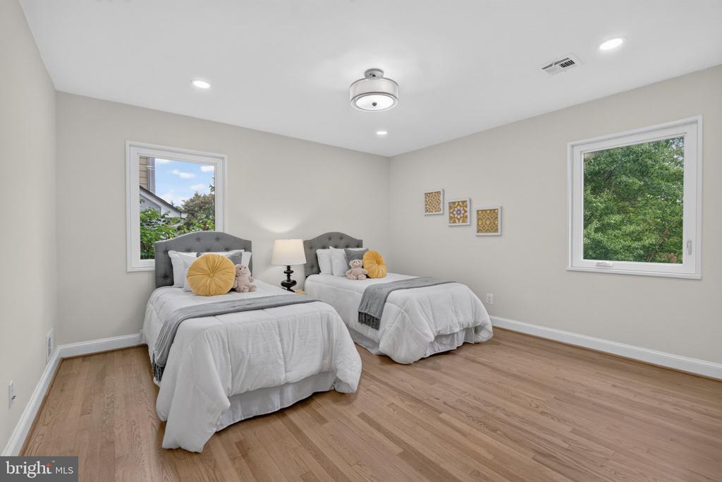 313 VASSAR ROAD