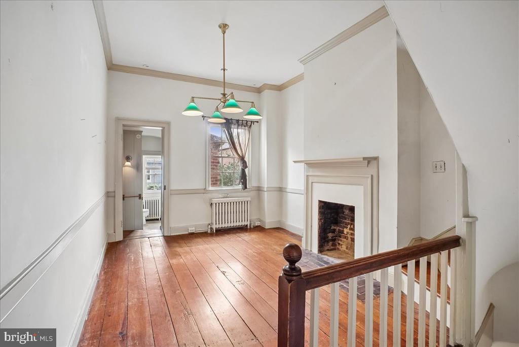 133 S FAIRFAX STREET
