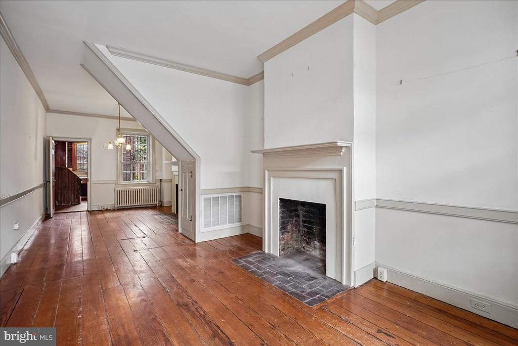 133 S FAIRFAX STREET
