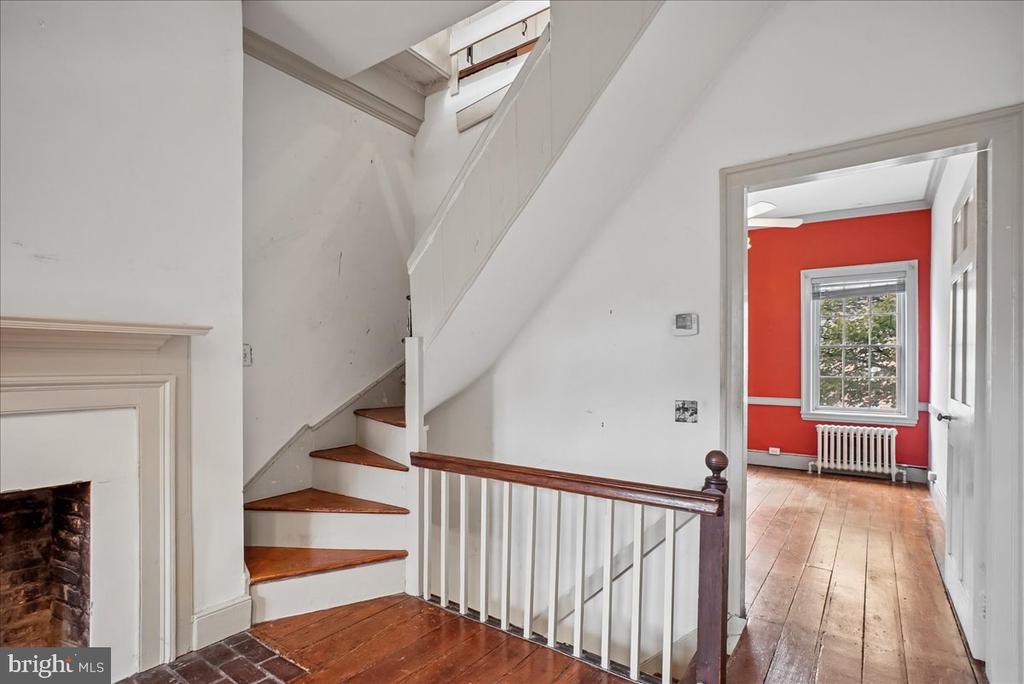 133 S FAIRFAX STREET