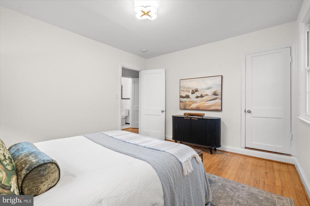 317 CUSTIS AVENUE E