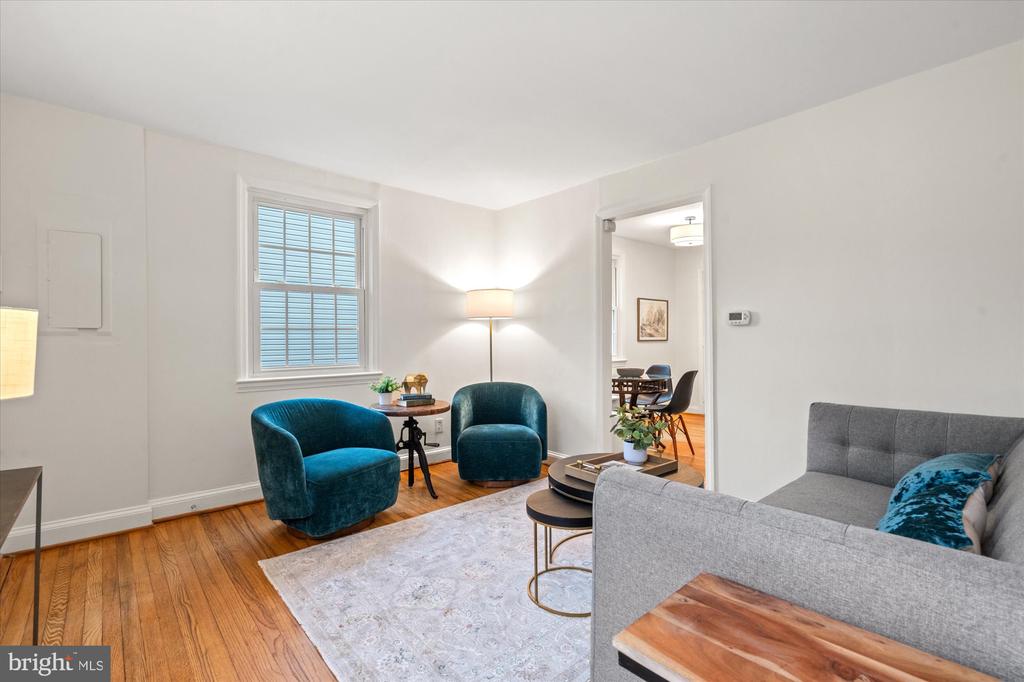 317 CUSTIS AVENUE E