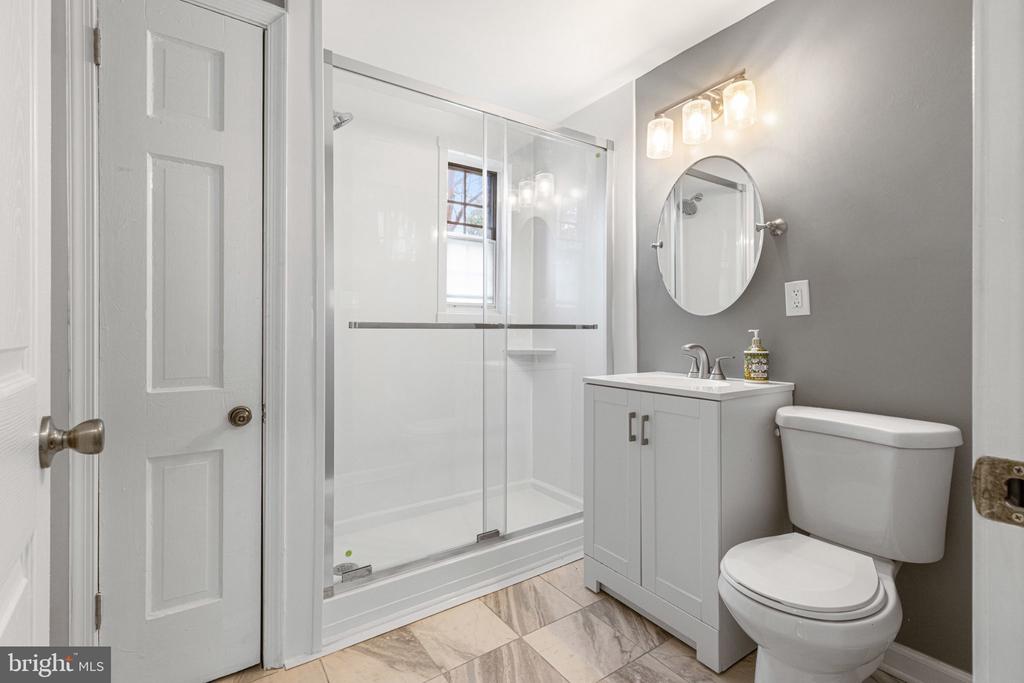 1804 W ABINGDON DRIVE Unit: 101
