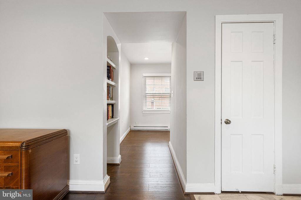 1804 W ABINGDON DRIVE Unit: 101