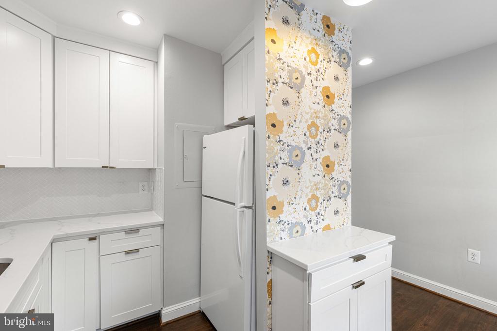 1804 W ABINGDON DRIVE Unit: 101