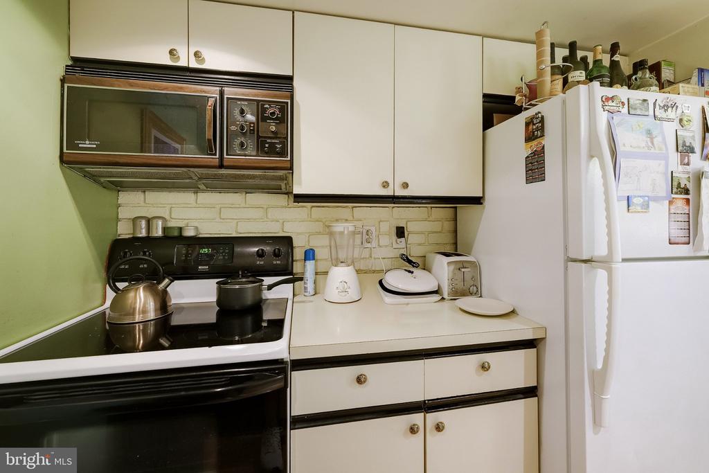1600 PRINCE STREET Unit: 610