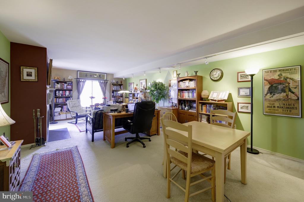 1600 PRINCE STREET Unit: 610