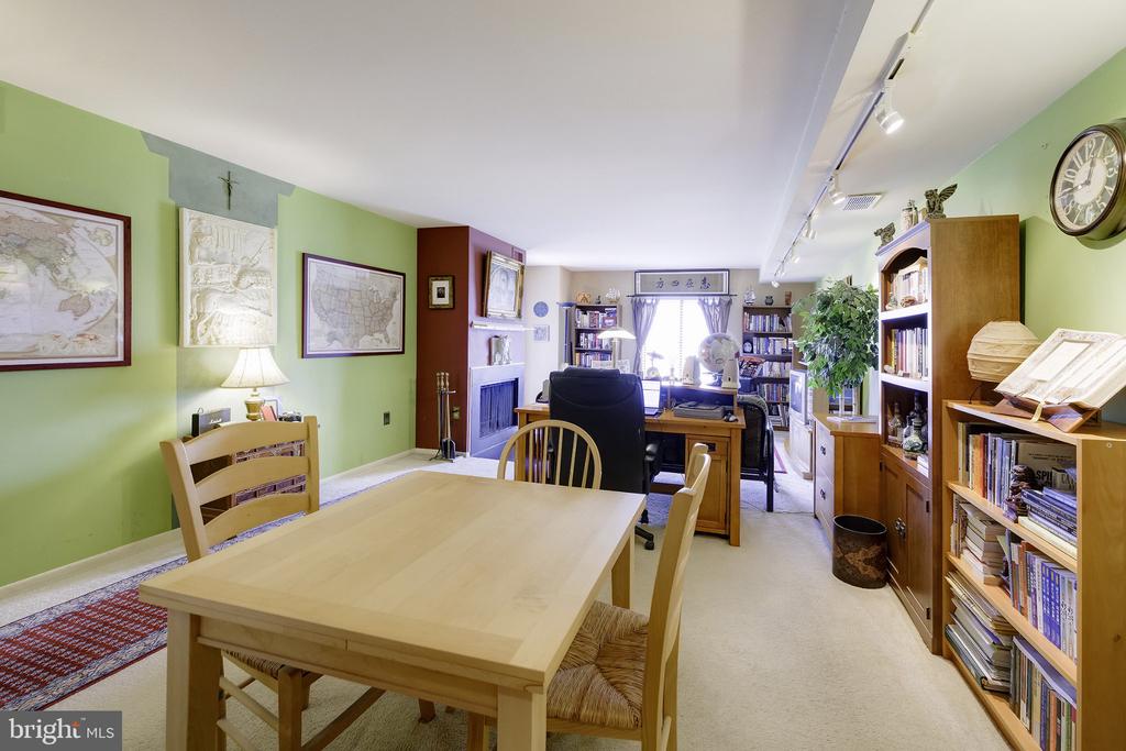 1600 PRINCE STREET Unit: 610