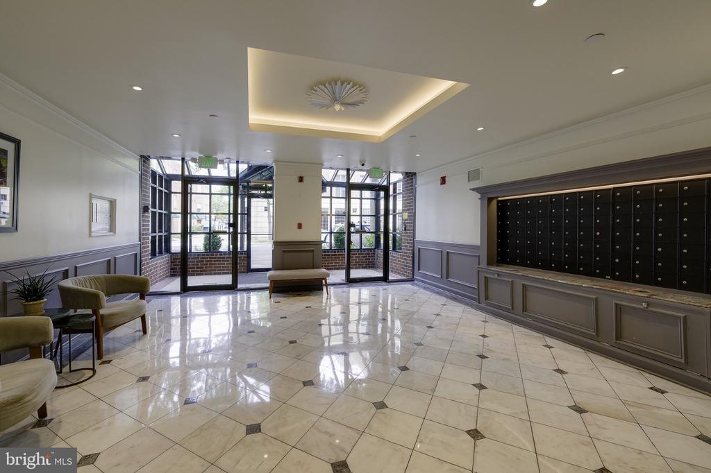 1600 PRINCE STREET Unit: 610
