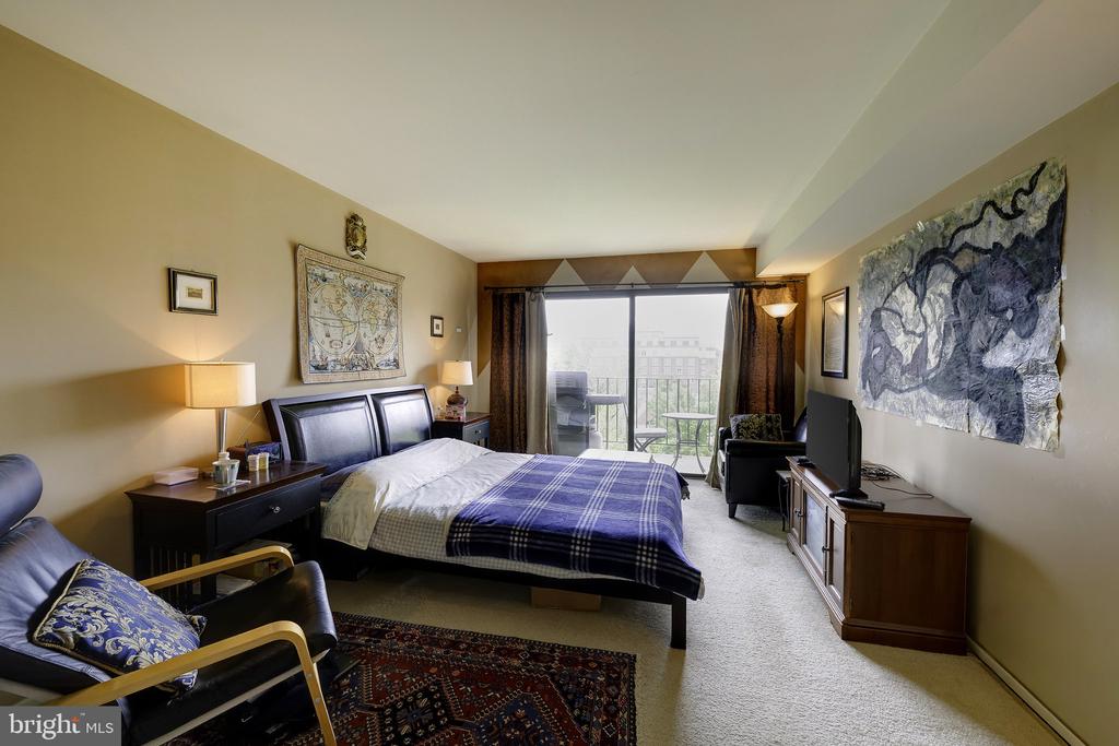 1600 PRINCE STREET Unit: 610