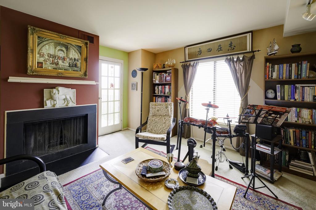 1600 PRINCE STREET Unit: 610