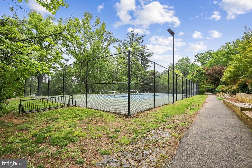 1617 FITZGERALD LANE