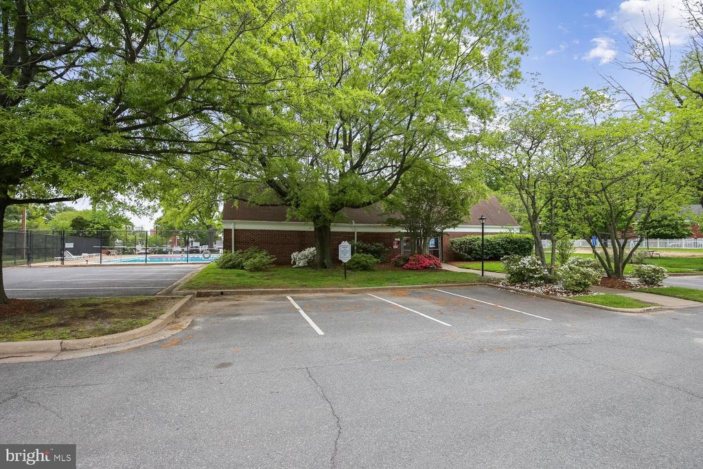 1617 FITZGERALD LANE