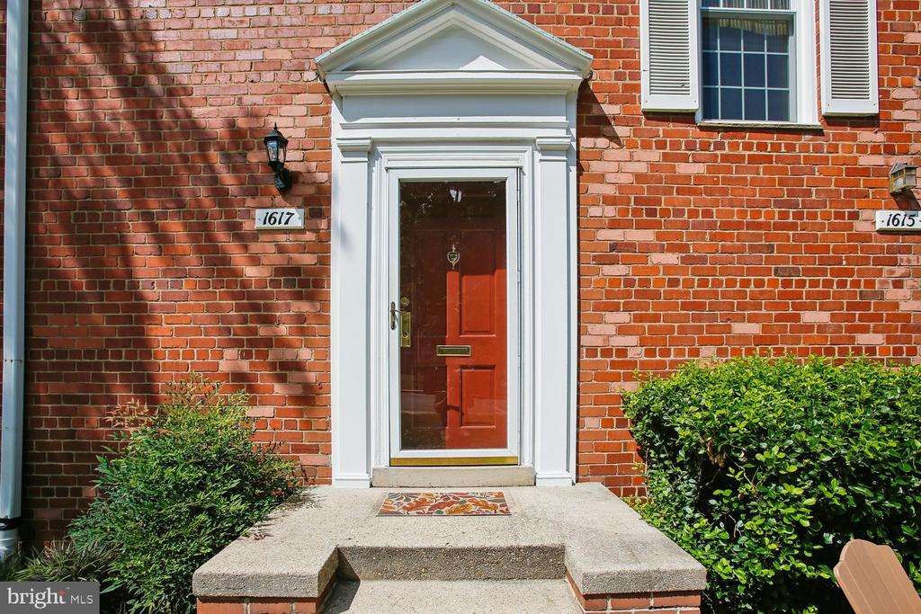 1617 FITZGERALD LANE