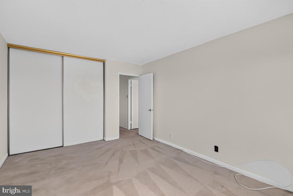 307 YOAKUM PARKWAY Unit: 1507