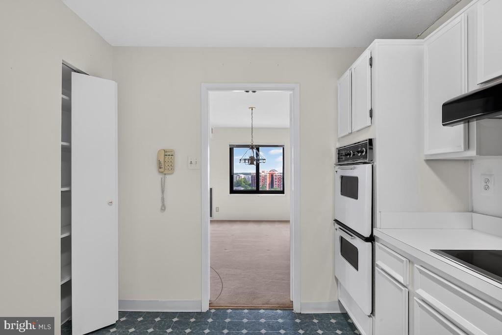 307 YOAKUM PARKWAY Unit: 1507