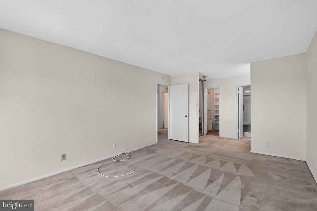 307 YOAKUM PARKWAY Unit: 1507