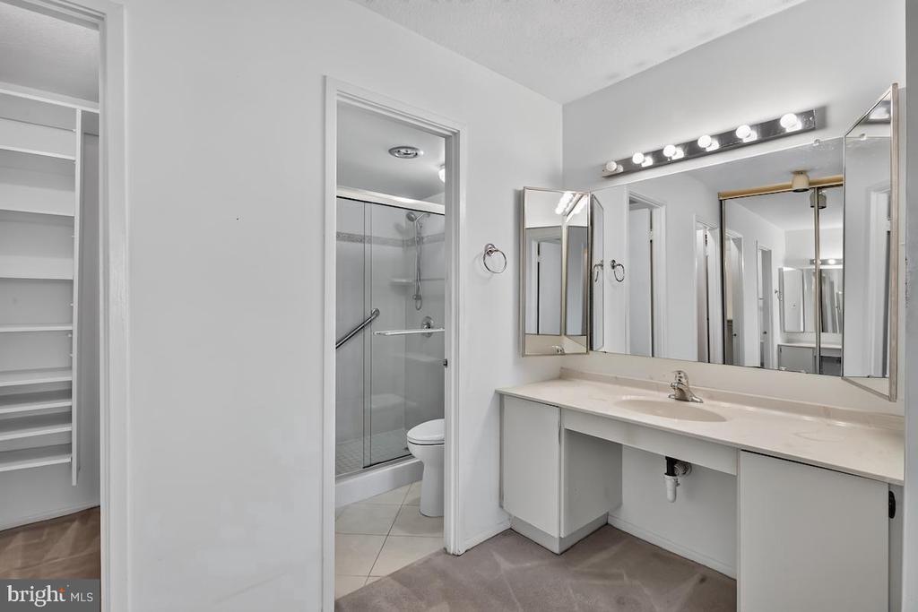 307 YOAKUM PARKWAY Unit: 1507