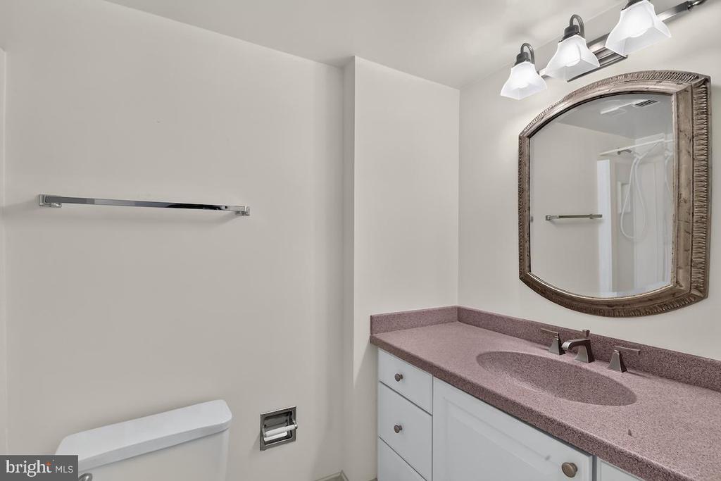 307 YOAKUM PARKWAY Unit: 1507