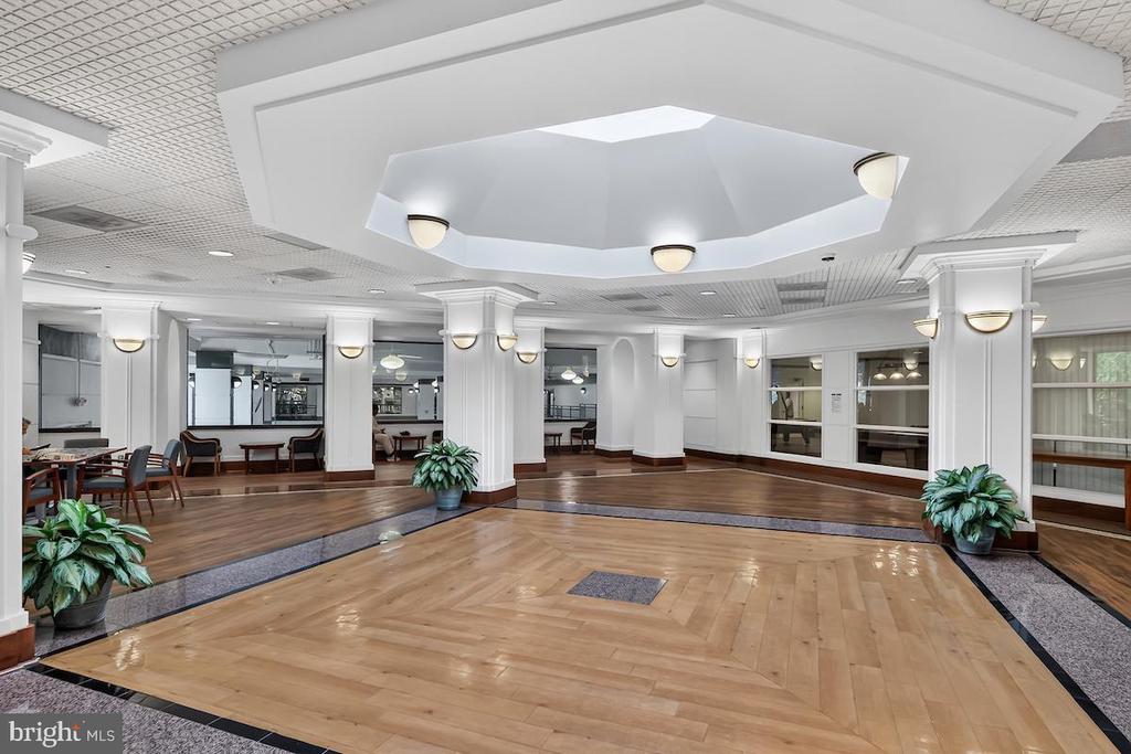 307 YOAKUM PARKWAY Unit: 1507