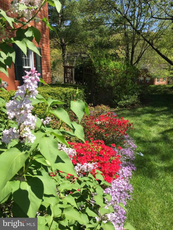3601 GREENWAY PLACE Unit: 530-36
