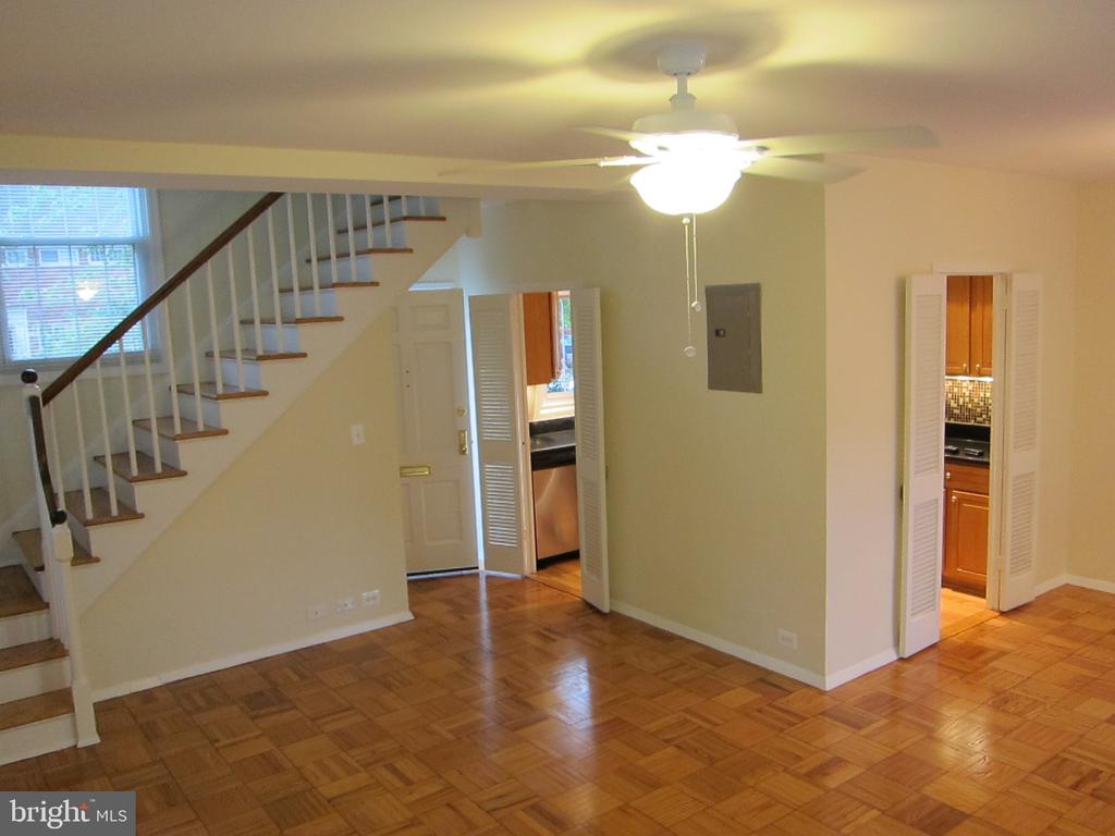 3601 GREENWAY PLACE Unit: 530-36