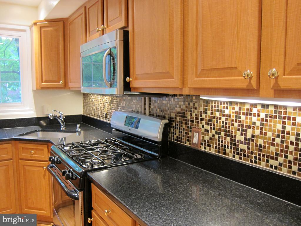 3601 GREENWAY PLACE Unit: 530-36