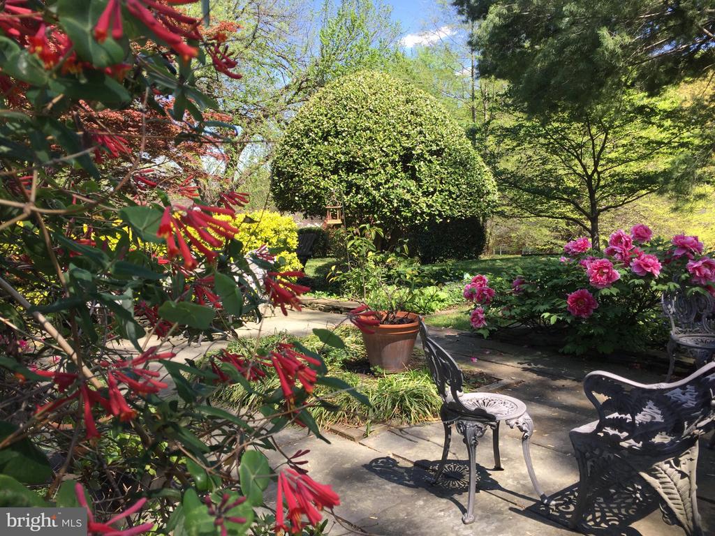 3601 GREENWAY PLACE Unit: 530-36