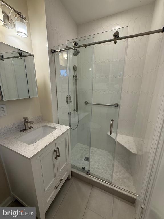 3601 GREENWAY PLACE Unit: 530-36