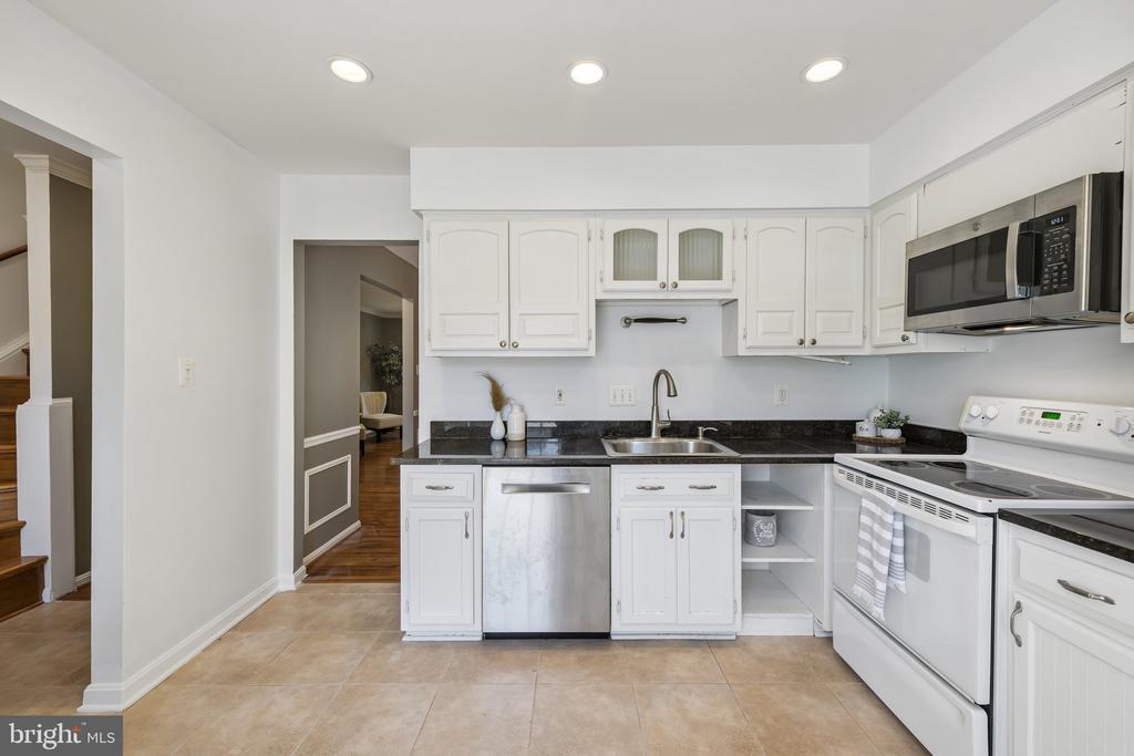 2663 CENTENNIAL COURT