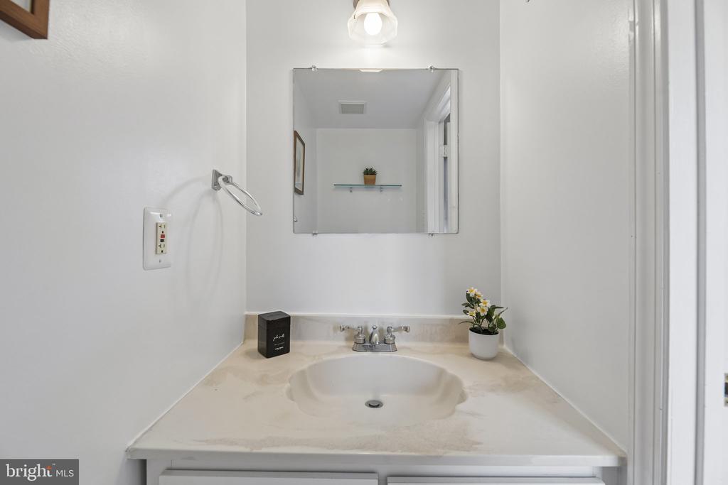 2663 CENTENNIAL COURT