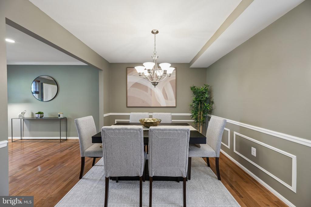2663 CENTENNIAL COURT