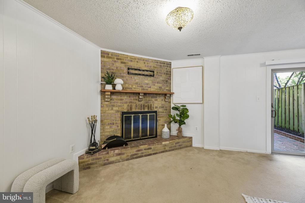 2663 CENTENNIAL COURT