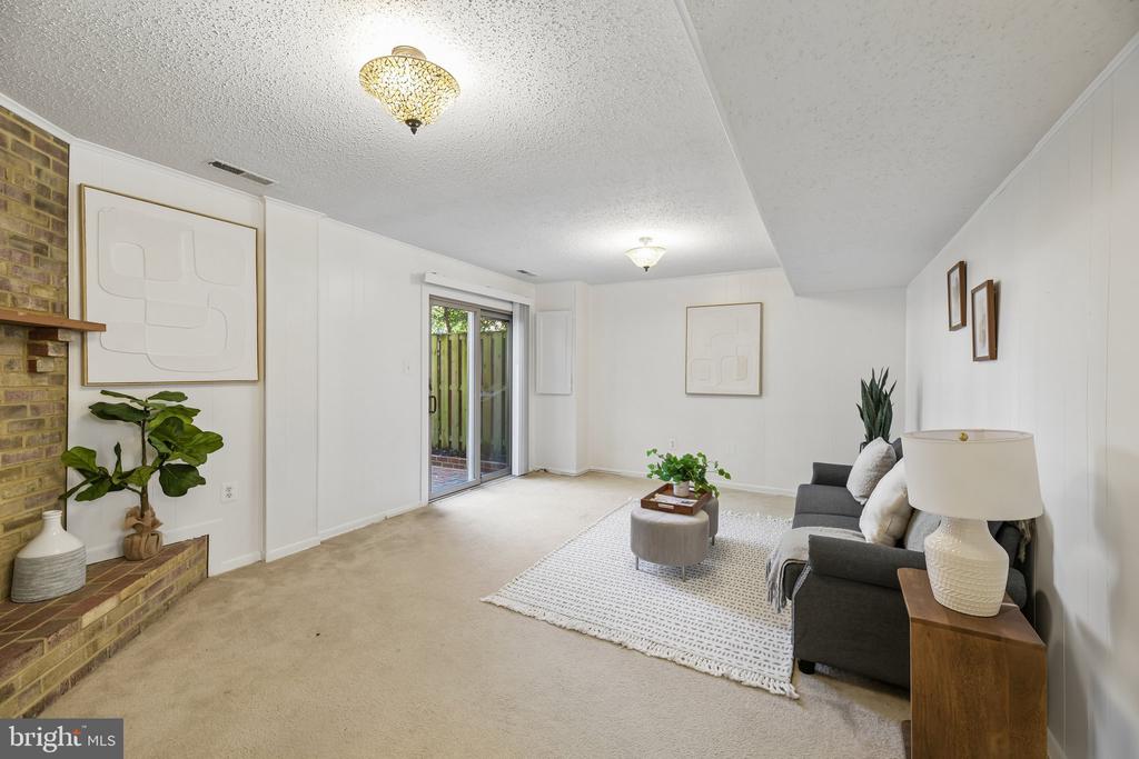 2663 CENTENNIAL COURT