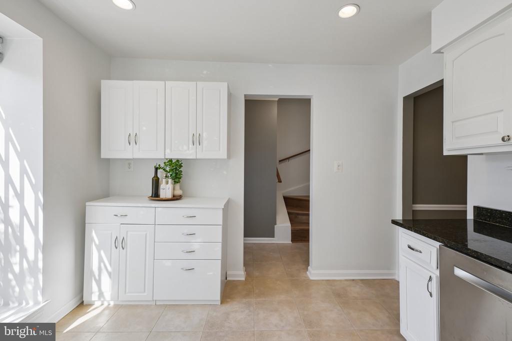 2663 CENTENNIAL COURT
