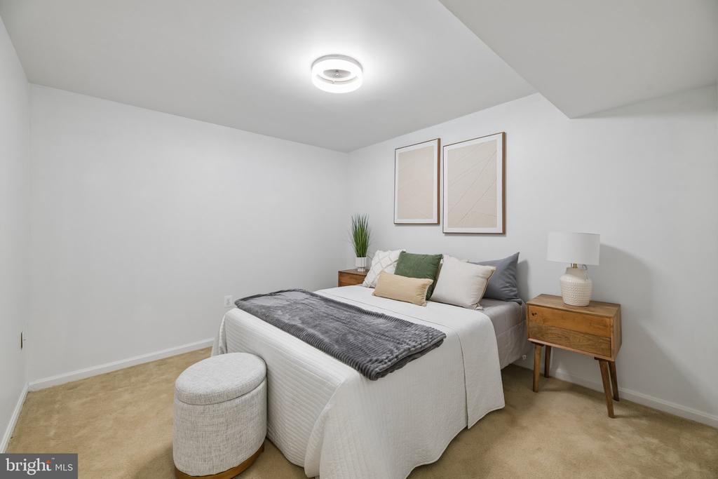 2663 CENTENNIAL COURT