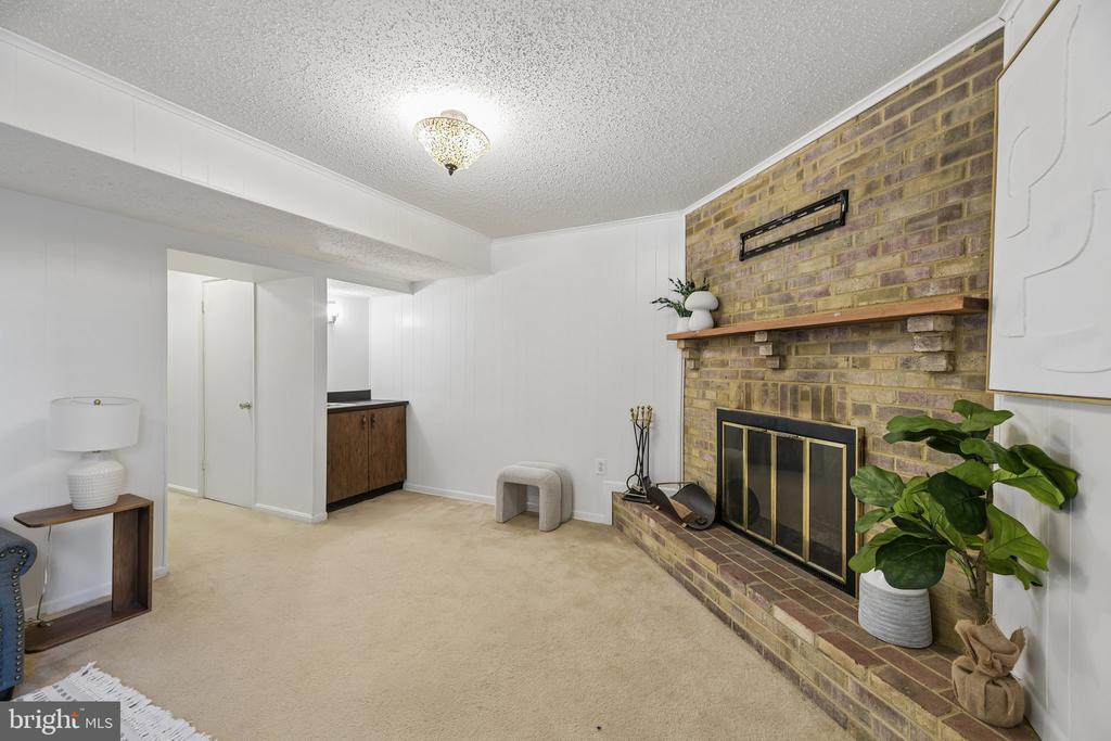 2663 CENTENNIAL COURT