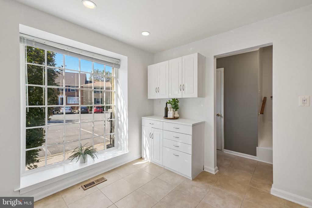 2663 CENTENNIAL COURT