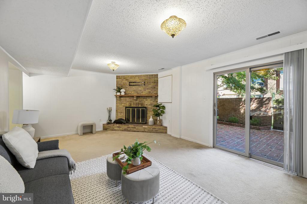 2663 CENTENNIAL COURT