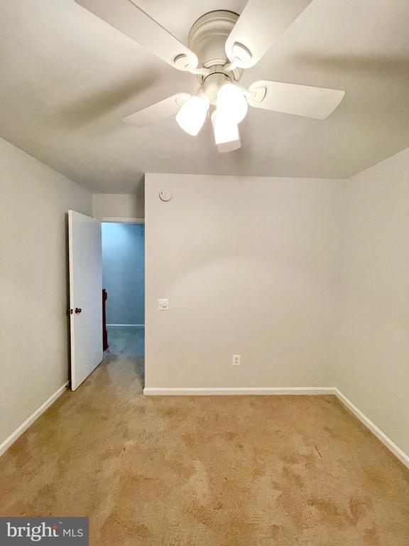 1208 W ABINGDON DRIVE