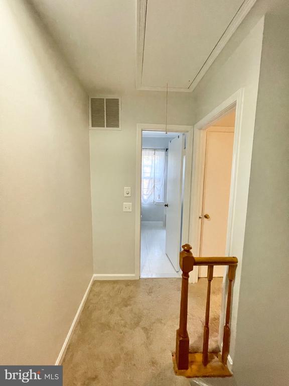 1208 W ABINGDON DRIVE