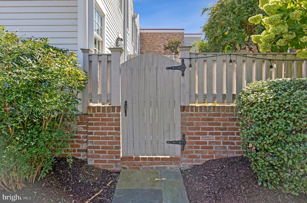 601 S ST ASAPH STREET