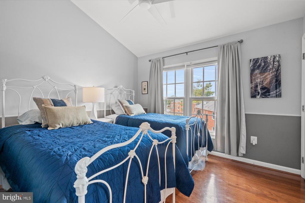 709 MASSEY LANE Unit: B