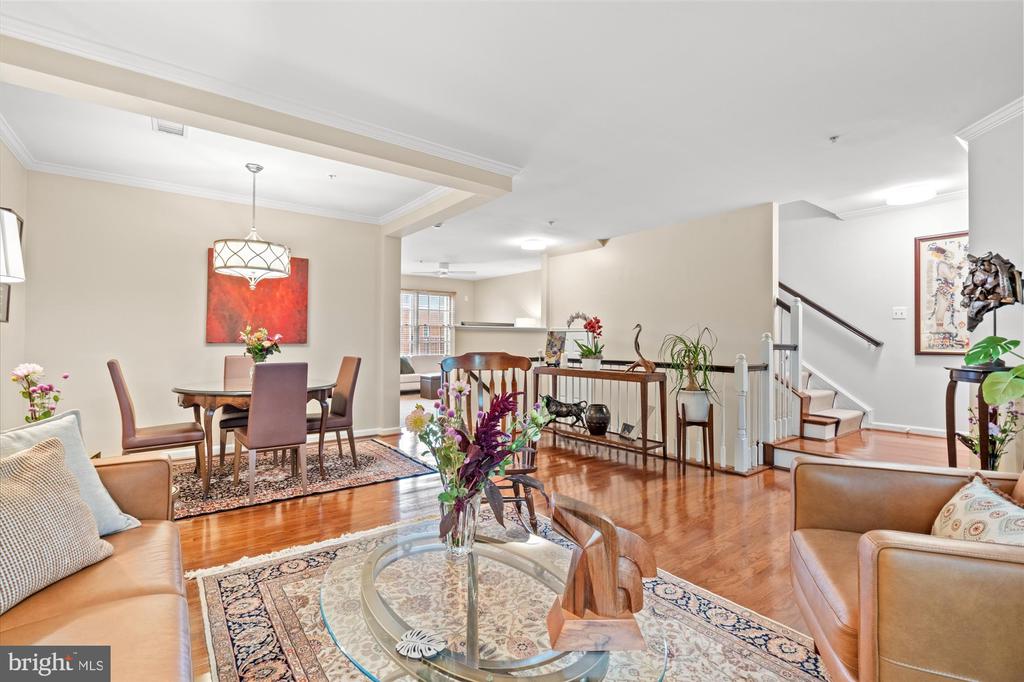709 MASSEY LANE Unit: B