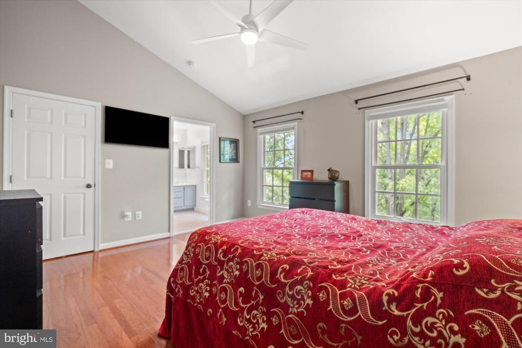 709 MASSEY LANE Unit: B
