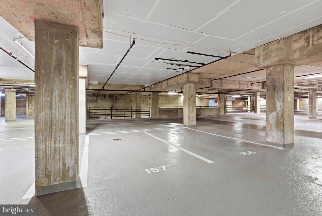 625 SLATERS LANE Unit: G-03
